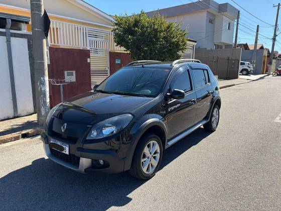RENAULT SANDERO 1.6 STEPWAY 16V FLEX 4P AUTOMÁTICO